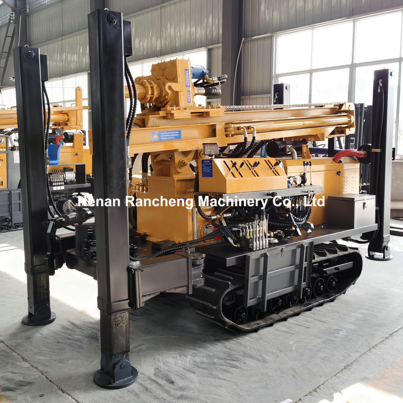 180m Deep Rock RCF180C Crawler Pindah Multifungsi Air Well Pengeboran Rig Di stok