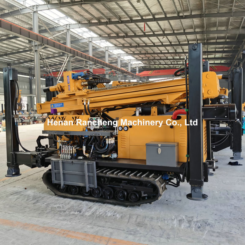 180m Deep Rock RCF180C Crawler Pindah Multifungsi Air Well Pengeboran Rig Di stok