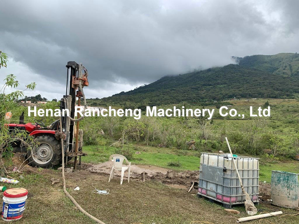 200m kedalaman 40HP Mesin Diesel Hydraulic Air Well Drilling Machine Dengan Kendaraan Tiga Roda