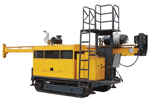 Mesin Pengeboran Inti Hydraulic yang dipasang di Crawler 300m - 1000m kedalaman Mesin Diesel 180HP