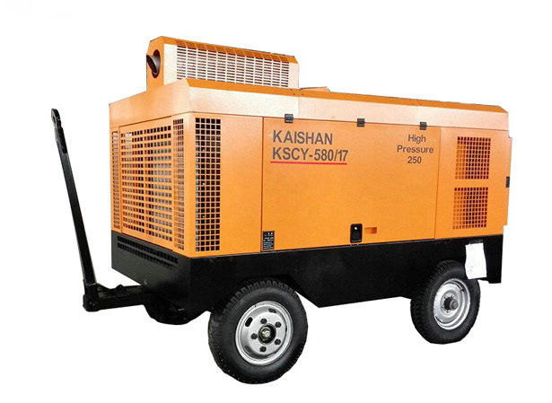 48L Kapasitas Minyak Kompresor Pengeboran Udara Cummins 6CTA8.3 - C260 Tekanan Kerja 17bar