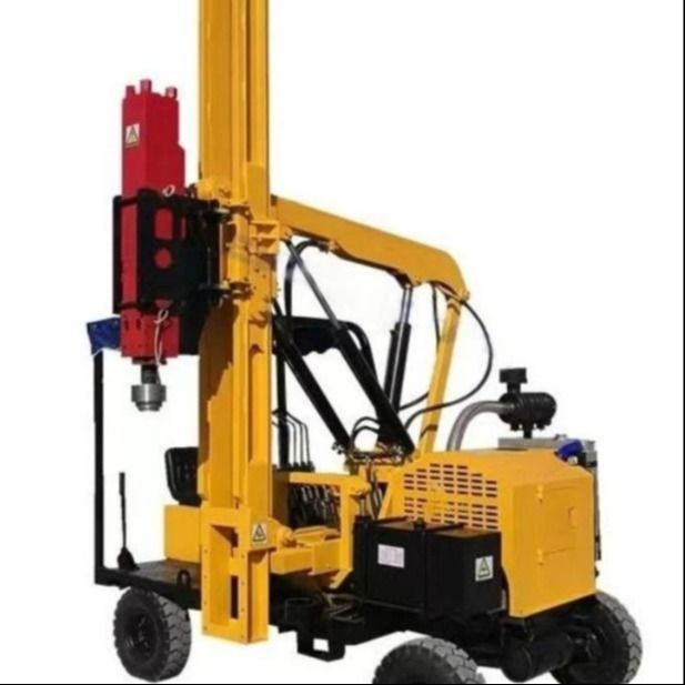 Pengemudi Tumpukan Surya Dengan Mesin 39KW 170 Cm Kedalaman Pengeboran 2600 Mm Tinggi Tumpukan