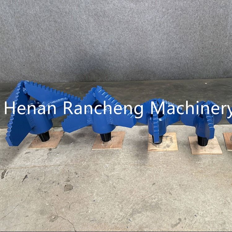 API 3 Wing Tungsten Carbide Step Type Drag Bit Untuk Pengeboran Sumur Air