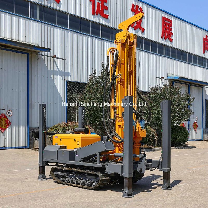 Kaki Dukungan Hidraulik Tinggi 350m Crawler Borehole Rig Pengeboran sumur air Dengan mesin 91KW
