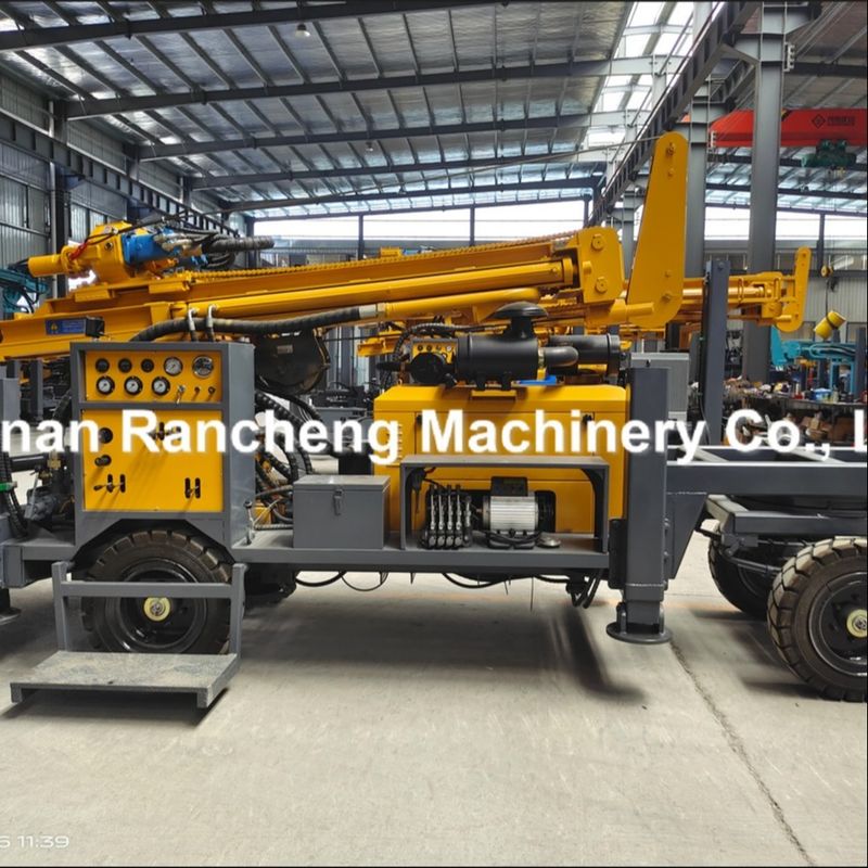 Kedua Pompa Lumpur Pengeboran Udara DTH RCF220W Rotary Rig - 100 hingga 220 Meter Kapasitas