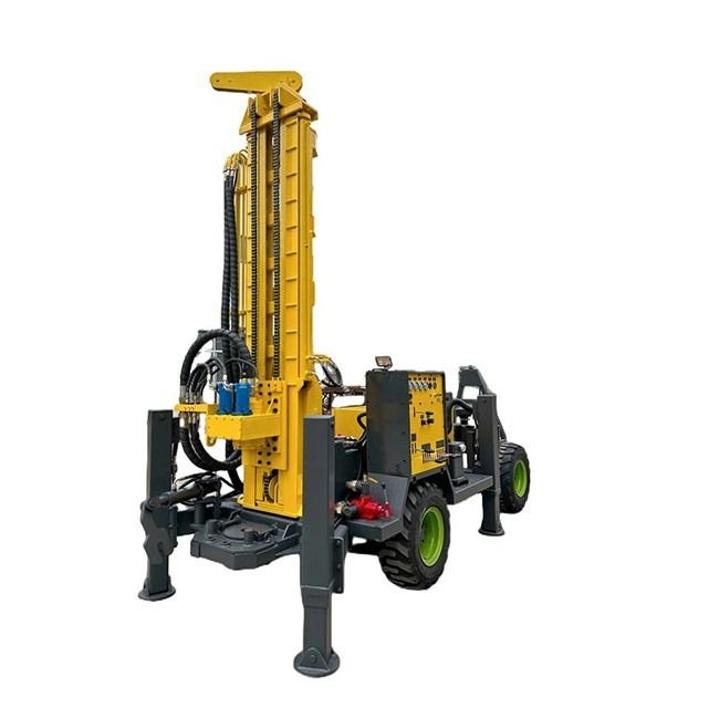 RCF220W roda jenis pengeboran rig Untuk 35m / min Dan 17-31m Sup3 / min Konsumsi udara