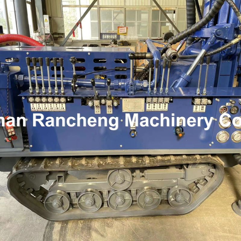 Rig Pengeboran Sumur 180 Meter Dengan Mesin 77,3 KW Dan Jalur Crawler