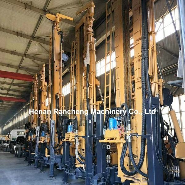 RCF700C Mesin Pengeboran Multifungsi 700 Meter Crawler Mounted Mobile Water Well Drilling Rig Mesin Pengeboran Lubang