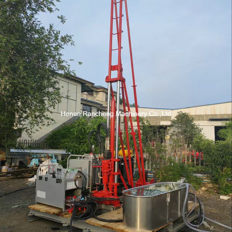 100-240RPM Winch Rated Rotary Speed Small Core Drilling Rig 96L/Min Sistem hidrolik Rated Flow
