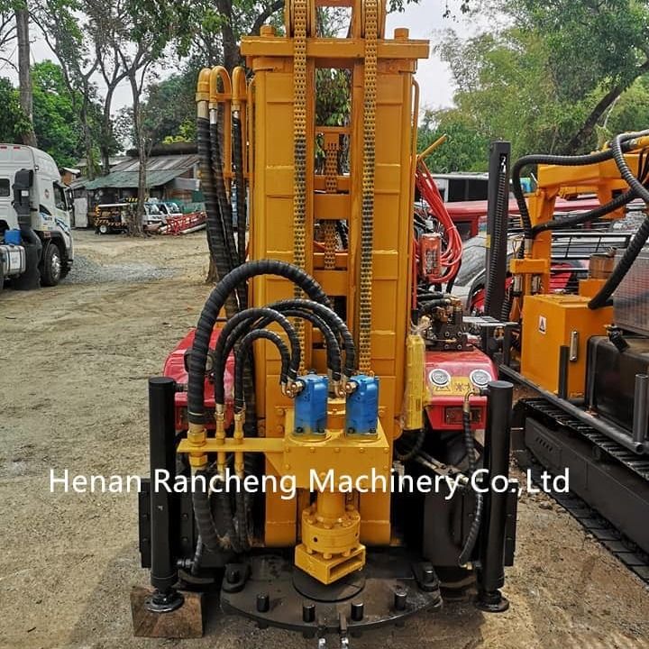 Traktor mesin diesel bertenaga mesin pengeboran lubang 200m untuk sumur air