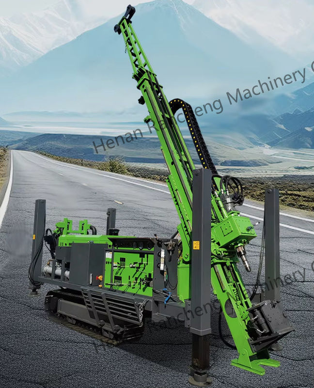Rig Pengeboran Inti Hidraulik RCJ1600C kedalaman pengeboran 1400-1800m Dengan mesin Cummins 154KW