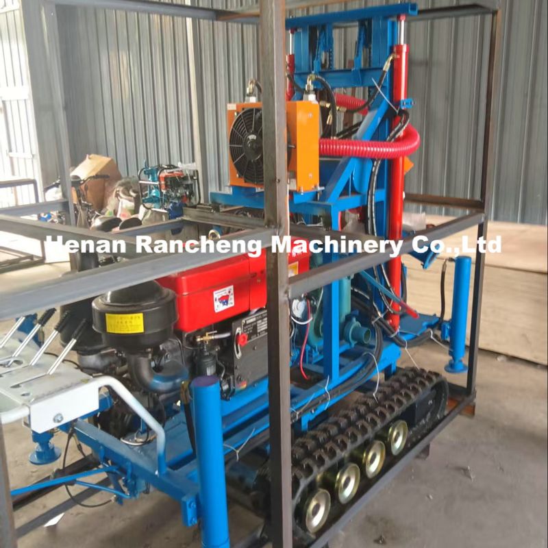 Silinder Bor Hidraulik Kecil Kedalaman 160m Mesin Penggali Air Rig Pengeboran Sumur Air yang Dipasang di Crawler