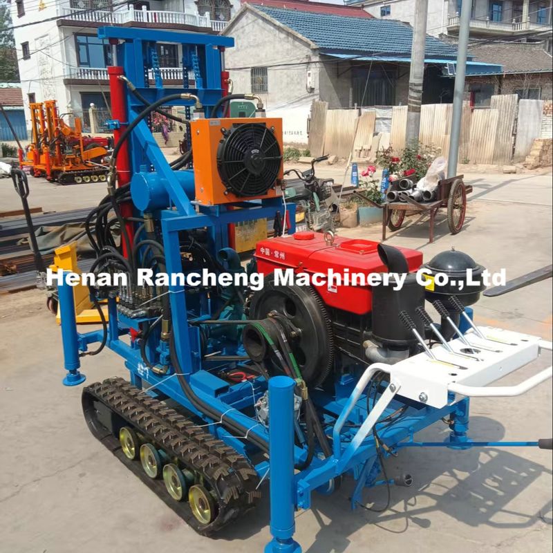 Silinder Bor Hidraulik Kecil Kedalaman 160m Mesin Penggali Air Rig Pengeboran Sumur Air yang Dipasang di Crawler