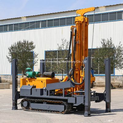 RCF300C Crawler Water Well Drilling Rig Dilengkapi dengan Mesin Diesel Yuchai 85KW